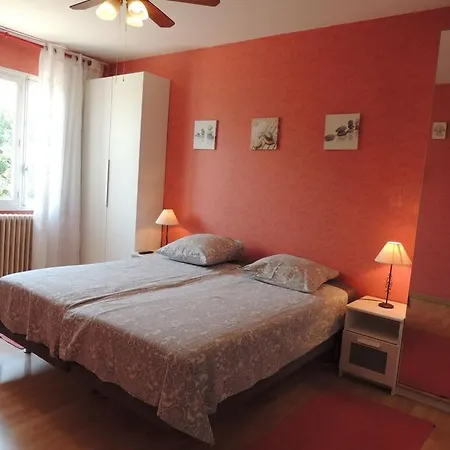 With Heated Swimming Pool And Spectacular View In Diverse Surroundings וילה *